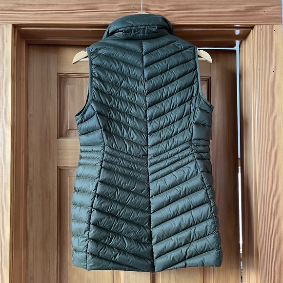 Land’s End Ultralight Packable Down Vest - Picture 3 of 6